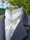 ERA Euro Elle Split Collar Stock Tie